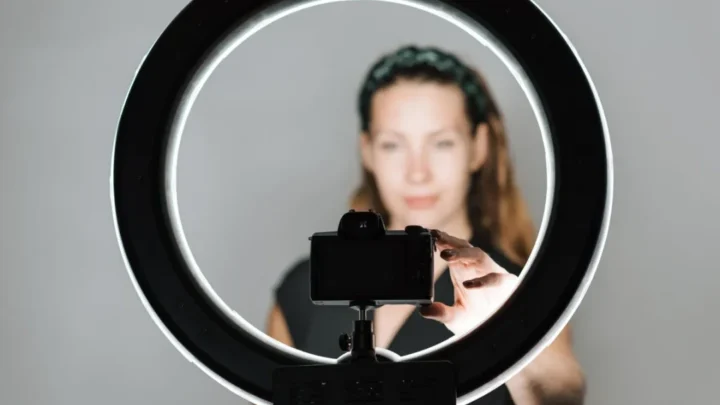 Ring light : faut-il s'inquiéter pour ses yeux ?